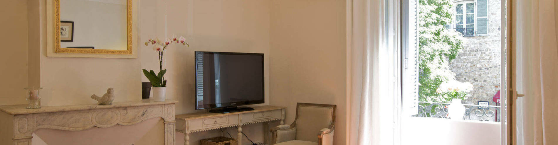Les appartements - antibes location appartement vacances living salon 3