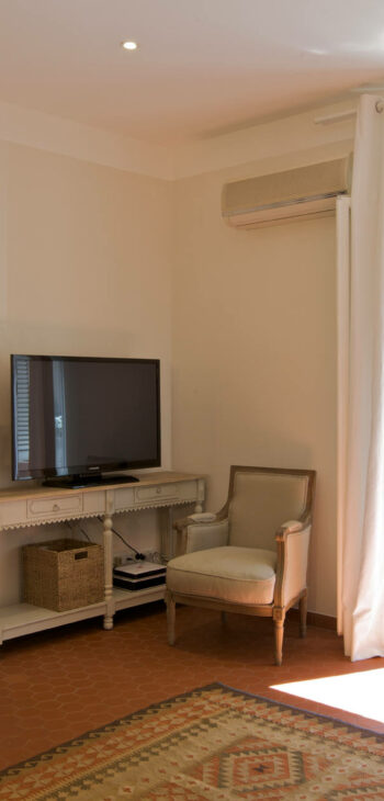 Antibes - antibes location appartement vacances living salon 3