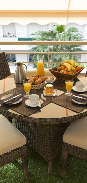 Juan les Pins - appartement vacances juans les pins a louer balcon 1